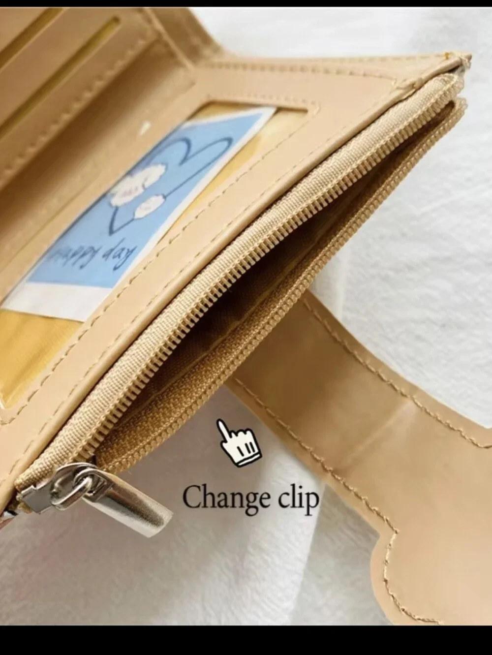 Peanuts Charlie Brown Snoopy White Bifold Wallet